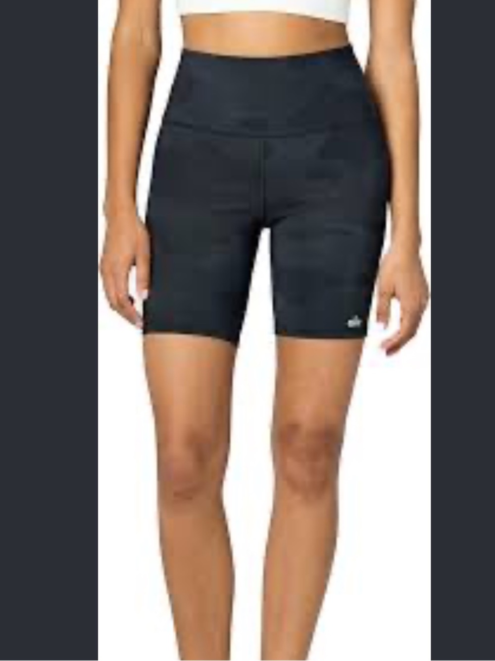Alo Yoga High-Waist Airlift Biker Shorts and sports bra -L